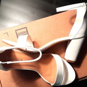 Women white summer sandals size 8 1/2